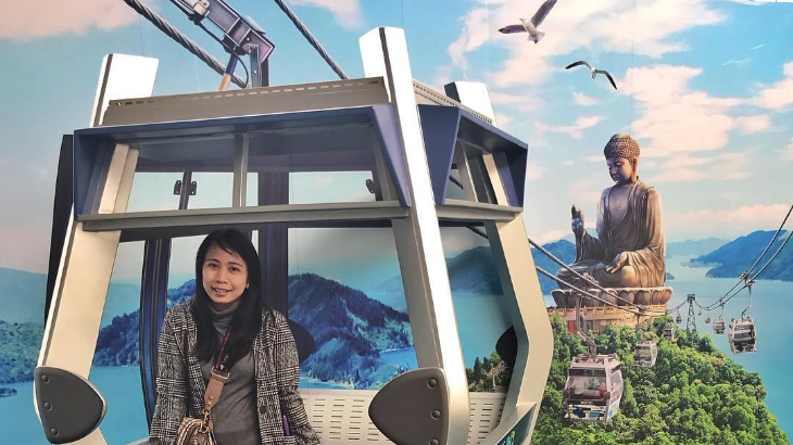 Seseorang yang berada di dalam Ngong Ping 360. (Instagram/@jean1503)