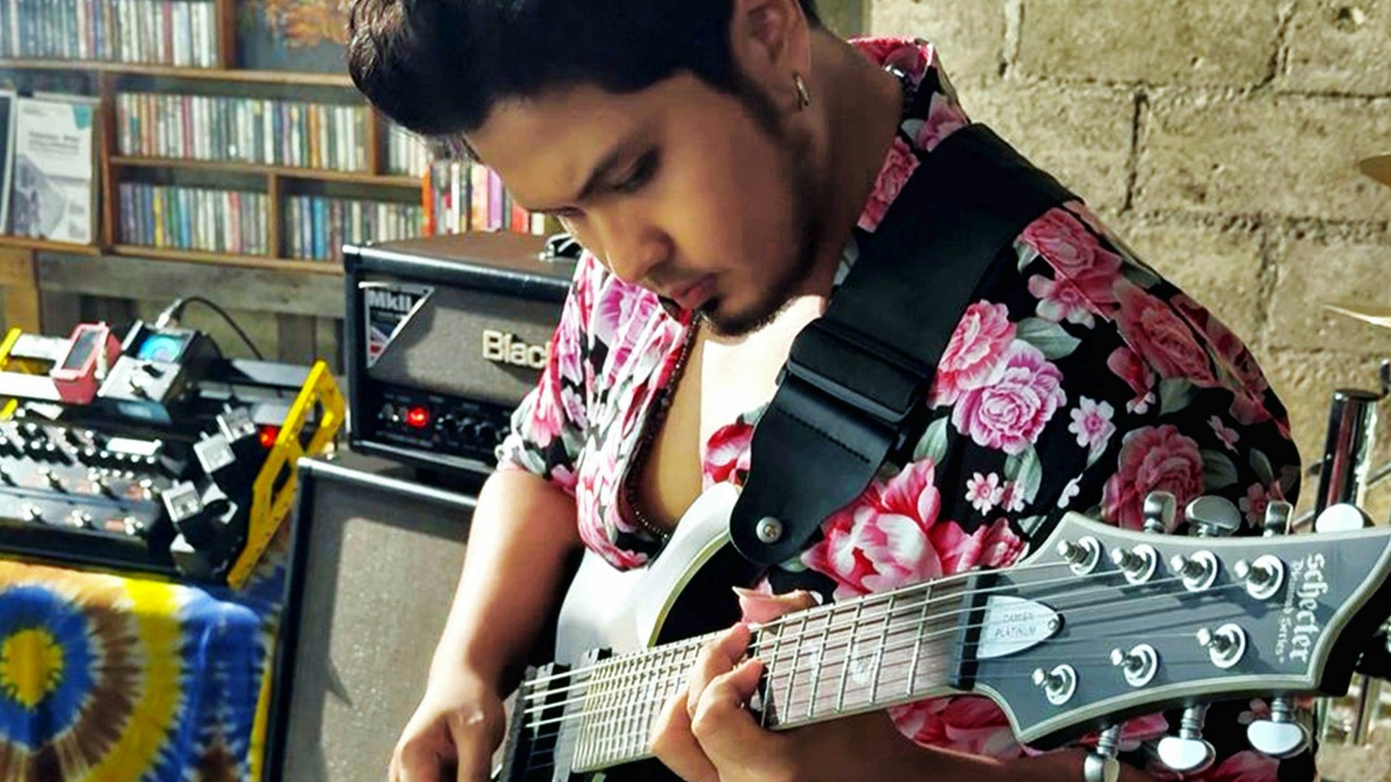 Gitaris Bless The Knights Gandeng Schecter untuk Proyek Musik Terbaru