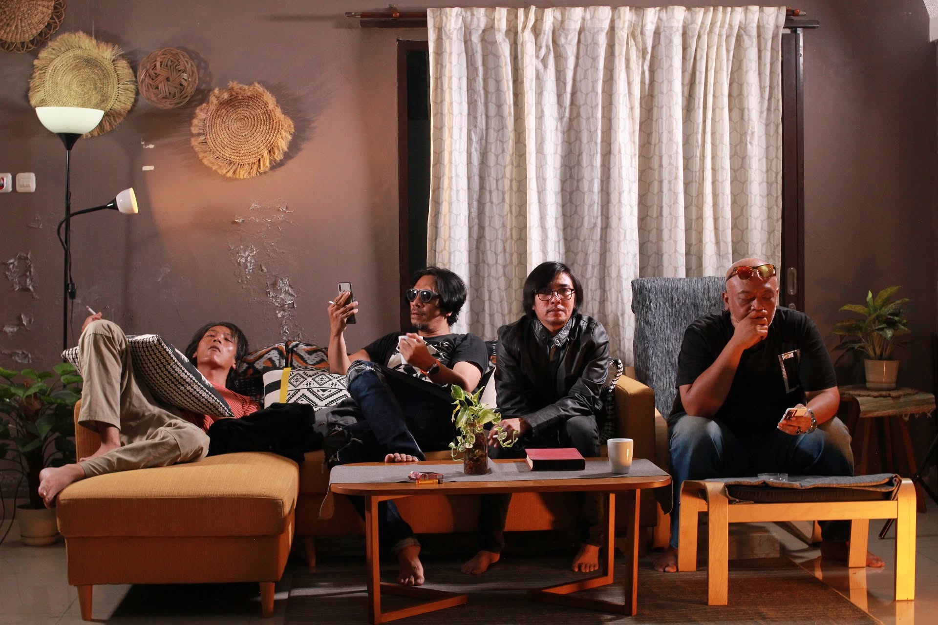 Kebebasan Lintas Generasi Musisi Malam Tribute to Pestolaer: Nothing Best But Friends 