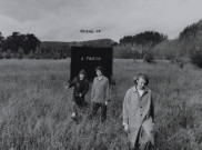 Video 'Friend of a Friend', kala The Smile Tampil di Depan Puluhan Anak