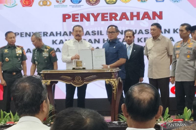 Kejagung Serahkan Lahan 394.547 Hektare Hasil Sitaan Dari 232 Perusahaan ke BUMN Agrinas