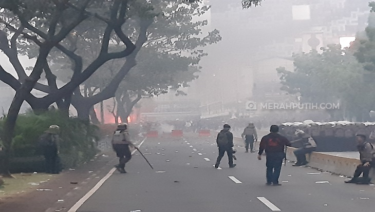 Gedung Obyek Vital Dirusak Massa, Polisi Kejar Pelaku dari Rekaman CCTV