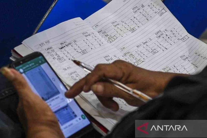 KPU Sebut Rekapitulasi Penghitungan Suara di Tingkat Kecamatan Belum 50 Persen