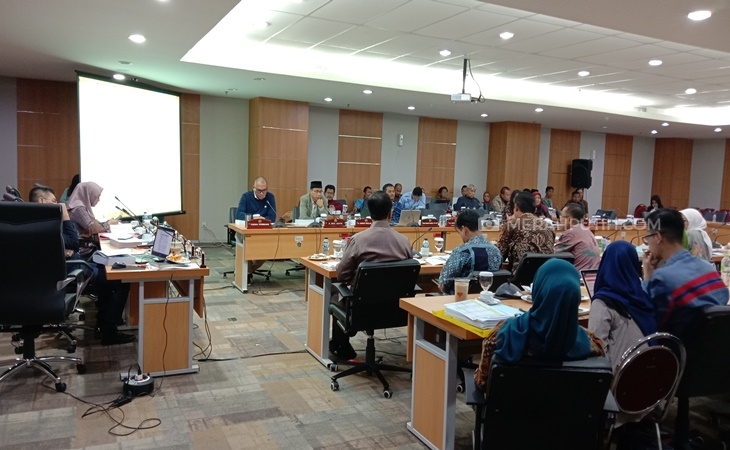 Rapat koordinasi antara Komisi E DPRD DKI dengan Dinas Pendidikan DKI Jakarta