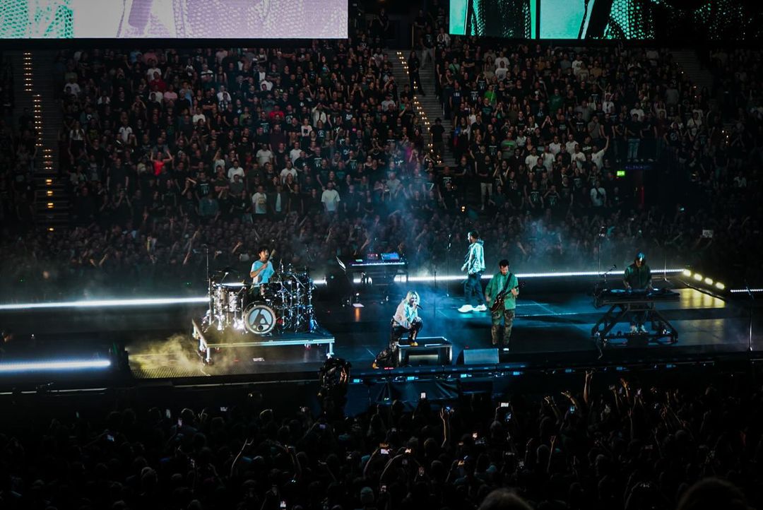 Konser di Jerman, Linkin Park Bawakan Lagu 'Heavy Is The Crown'