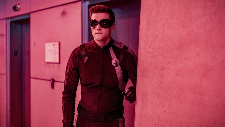 Unggah Tweet Berbau Rasialis, Hartley Sawyer Dipecat dari serial 'The Flash'
