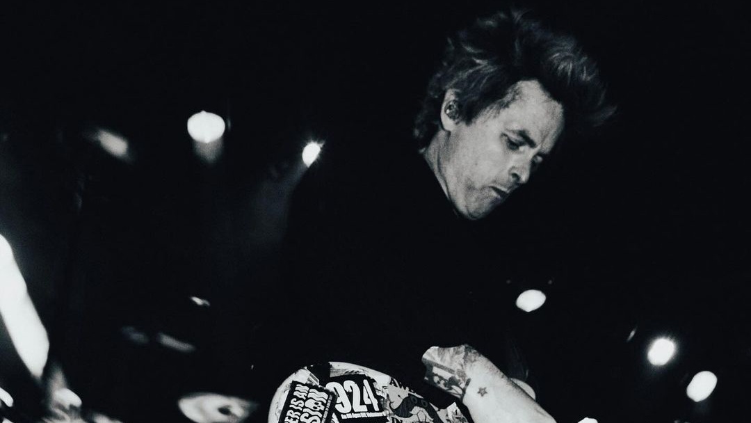 Momen Ketika Billie Joe Armstrong Jadi Swifties