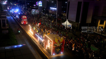 Semarak Karnaval Kendaraan Hias Peringati HUT Ke-80 Kemerdekaan RI di Bundaran HI Jakarta