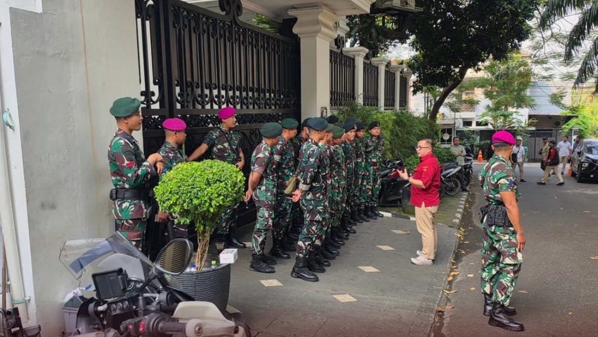 TNI Jelaskan Alasan Rumah Jampidsus Febrie Adriansyah Dijaga Personel, Sebut Atas Permintaan Kejaksaan