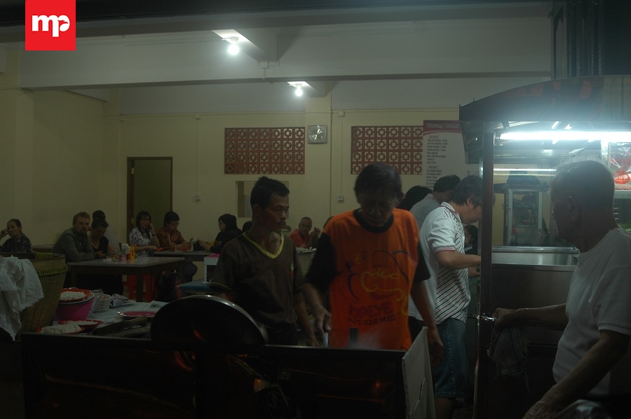 Warung Bakmi Ketandan Habiskan 15 Kg Beras dan 5 Kg Bakmi Dalam Sehari