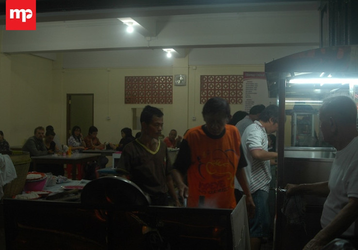 Warung Bakmi Ketandan Habiskan 15 Kg Beras dan 5 Kg Bakmi Dalam Sehari