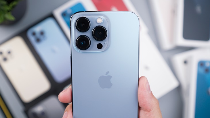 Kritik PKS Soal Loker Disparekraf Pelamar Mesti Punya iPhone 13 Pro