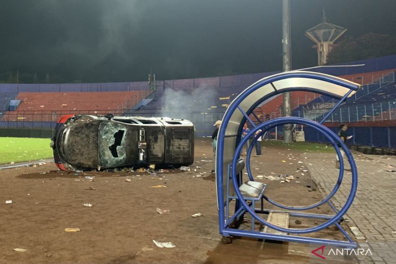 127 Orang Tewas Akibat Kericuhan Pertandingan Arema FC Melawan Persebaya