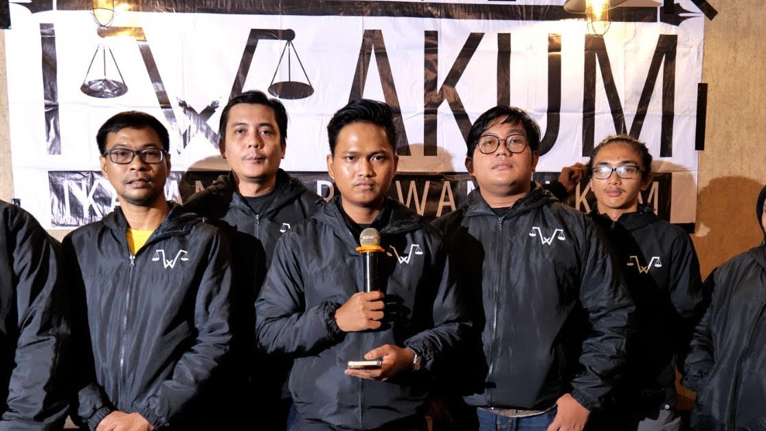 Kutuk Teror Perusakan Mobil Jurnalis Tempo, Iwakum: Usut Tuntas Pelaku dan Motif