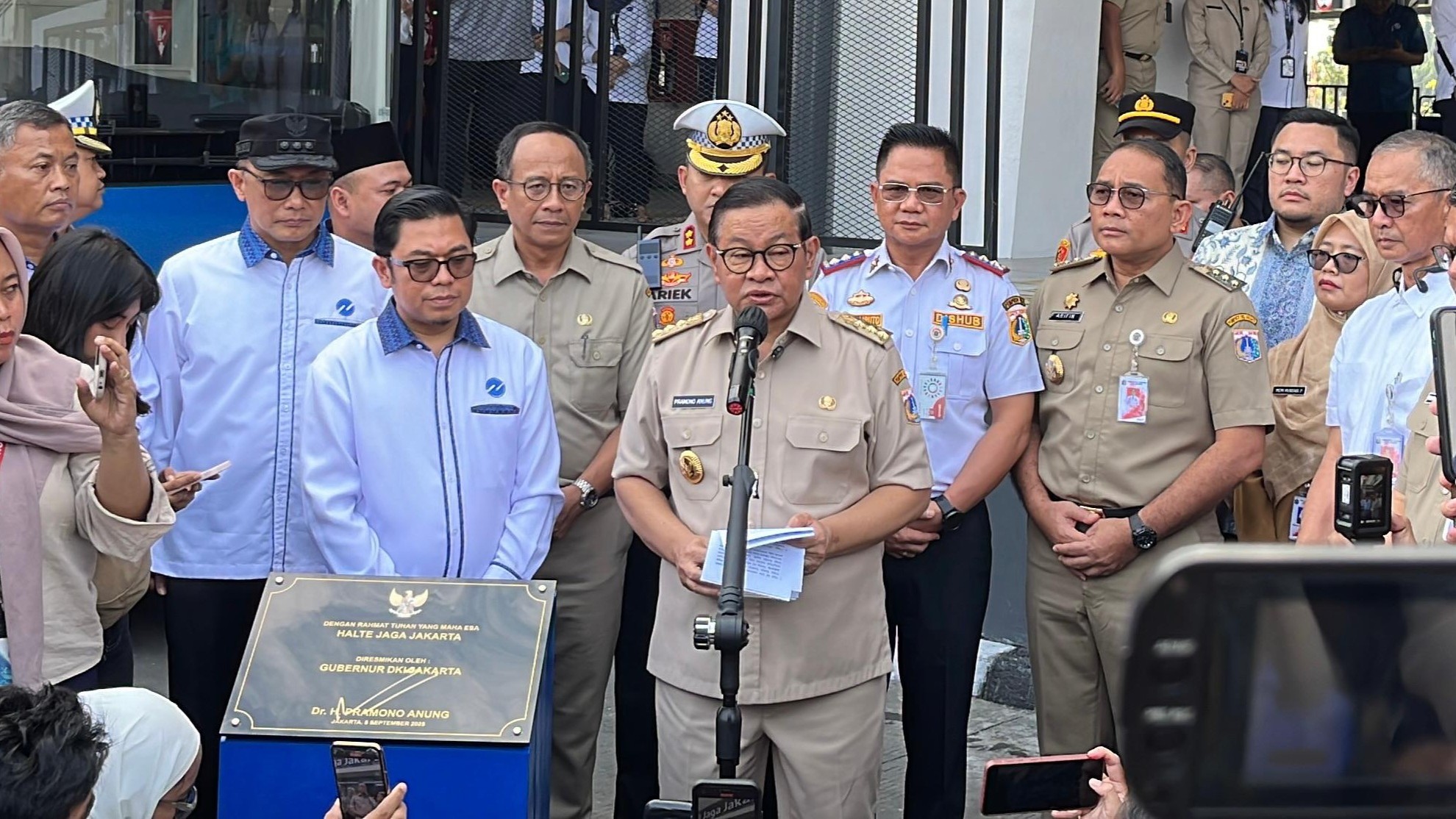 Pramono Pastikan Layanan dan Tarif Transportasi Umum di Jakarta Sudah Kembali Normal