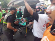 Massa Ojol Kembali Mengamuk di Markas Brimob Solo, 2 Orang Pingsan Terkena Tembakan Gas Air Mata