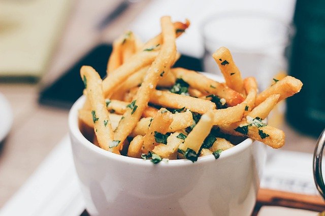 Makanan diberikan udara panas dari segala sisi. (Foto pixabay/pexels)