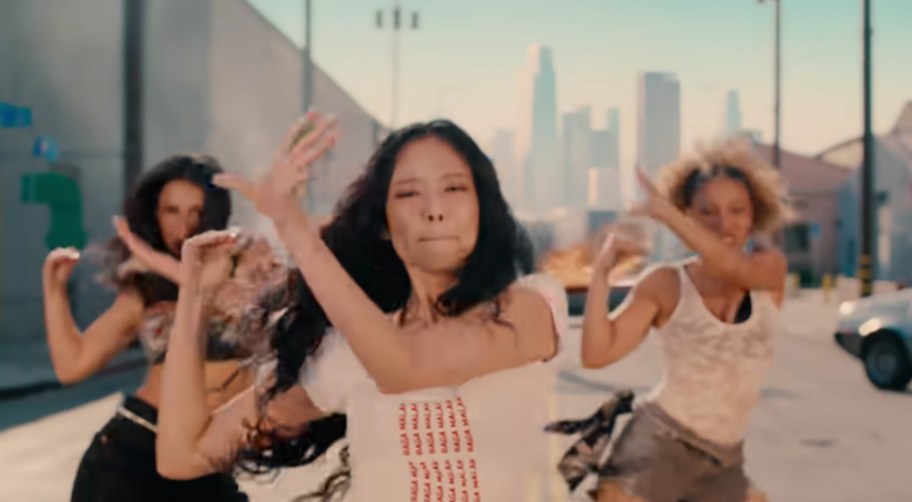 Lirik lagu Mantra Jennie