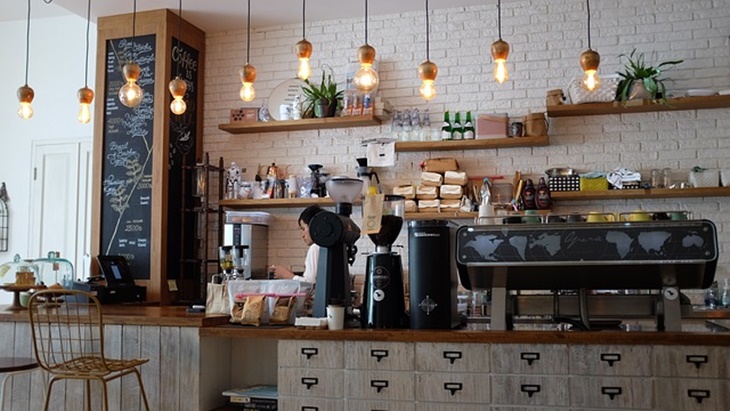 Nongkrong di Kafe, Seru dan Banyak Manfaat