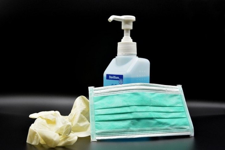 Penyemprotan antiseptik ke udara tak akan berguna. (Foto: Pixabay/KlausHausmann)