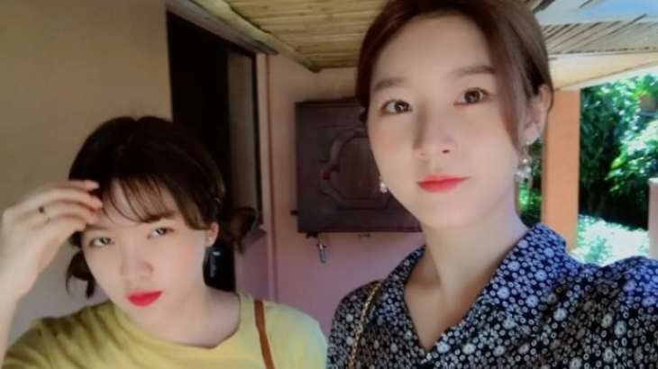 Yuk Intip Keseruan Yeri 'Red Velvet' dan Kim Sae-ron Liburan di Bali