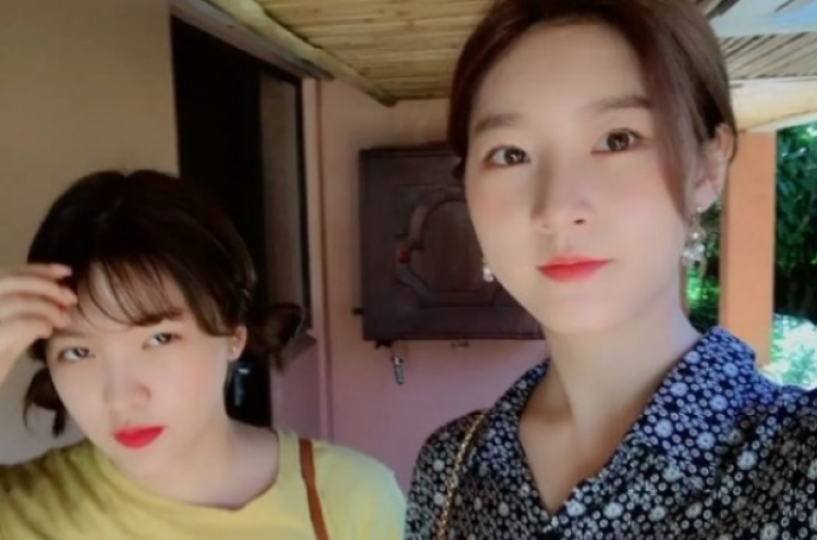 Yuk Intip Keseruan Yeri 'Red Velvet' dan Kim Sae-ron Liburan di Bali