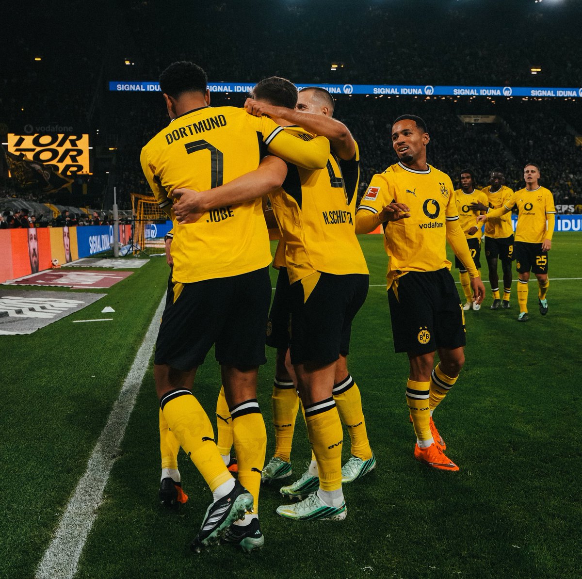 Klasemen Liga Jerman Bundesliga Terbaru Setelah Borussia Dortmund Taklukkan Frankfurt, Kudeta Puncak