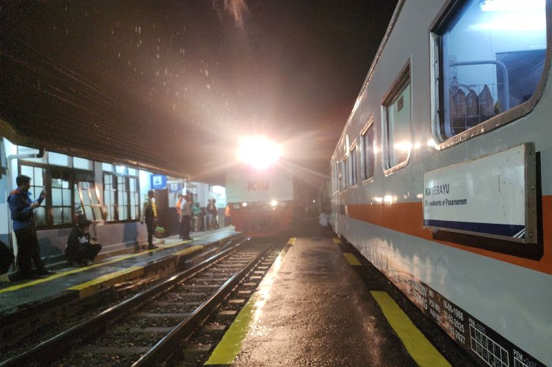 Total 6 Kereta Api Terpaksa Berhenti Darurat Akibat Gempa Pangandaran