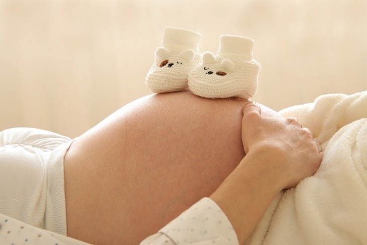Egg freezing tidak menjamin kehamilan di kemudian hari. (Foto: Pixabay/Marjonhorn)