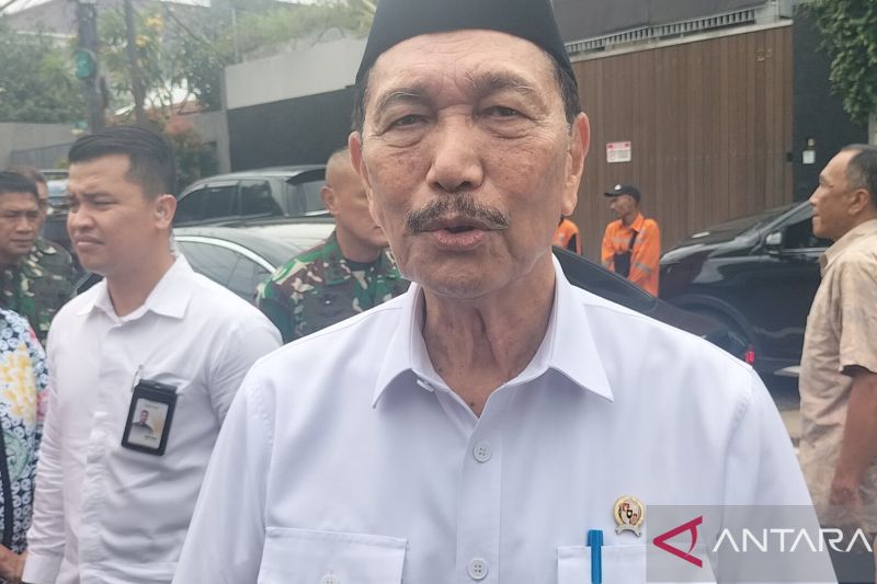 Cerita Luhut Kenang Try Sutrisno Saat Pembentukan Satuan Den-81 Kopassus