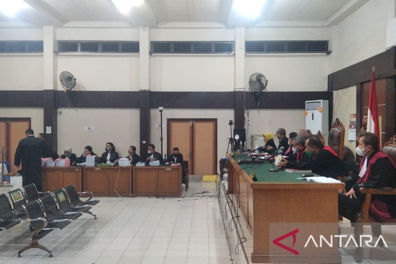 Alex Noerdin Dituntut 20 Tahun Penjara