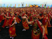 Tari Gandrung 'Lanang' Banyuwangi, Alat Perjuangan Melawan VOC