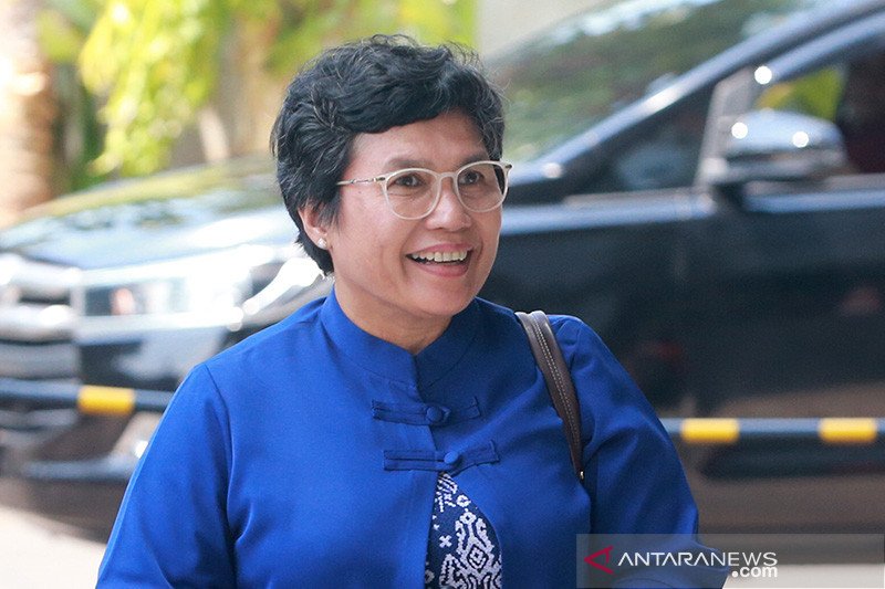 Wakil Ketua KPK , Lili Pintauli Siregar saat tiba di Gedung KPK, Jakarta. ANTARA FOTO/Reno Esnir/aww/pri.