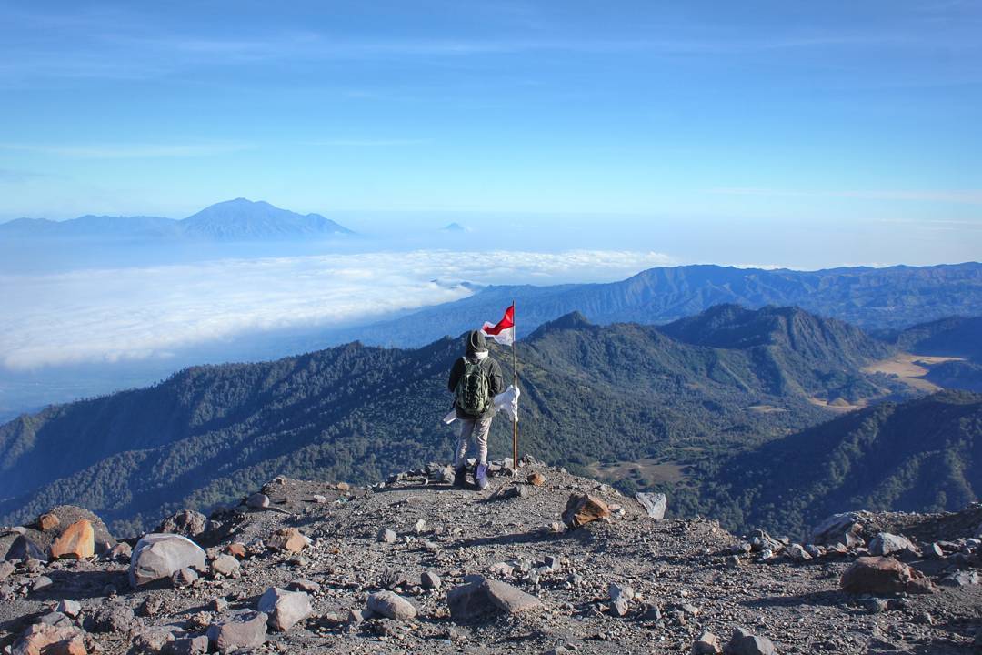 Gunung Semeru (Sumber: Instagram/rivennasution)