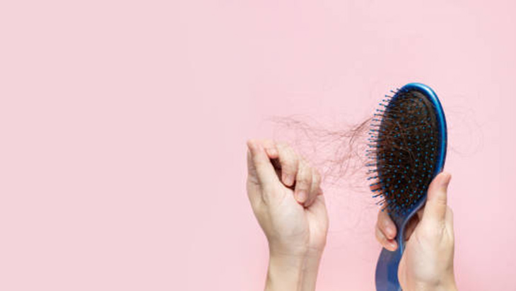 11 Bahan Alami Atasi Kerontokan Rambut