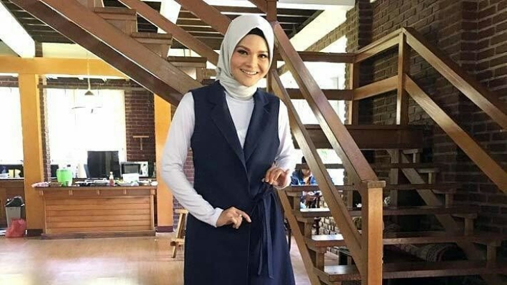Kabar Bahagia, Terry Shahab Baru Saja Melahirkan