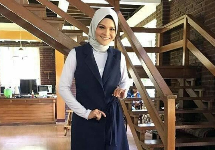 Kabar Bahagia, Terry Shahab Baru Saja Melahirkan