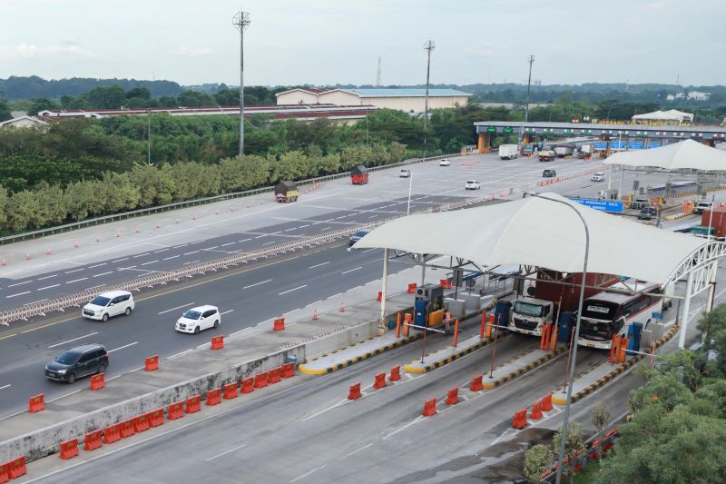 Volume Kendaraan Masih Tinggi, Arus Balik Masih Dirasakan di Tol Jakarta-Cikampek