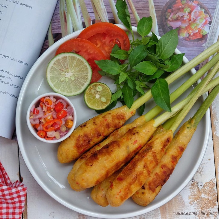 Makanan Khas Bali, Sate Lilit. (Instagram/@susie.agung)