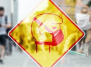 Prancis Larang Salaman Cegah Corona, Swiss Imbau Setop Tradisi Cium Pipi