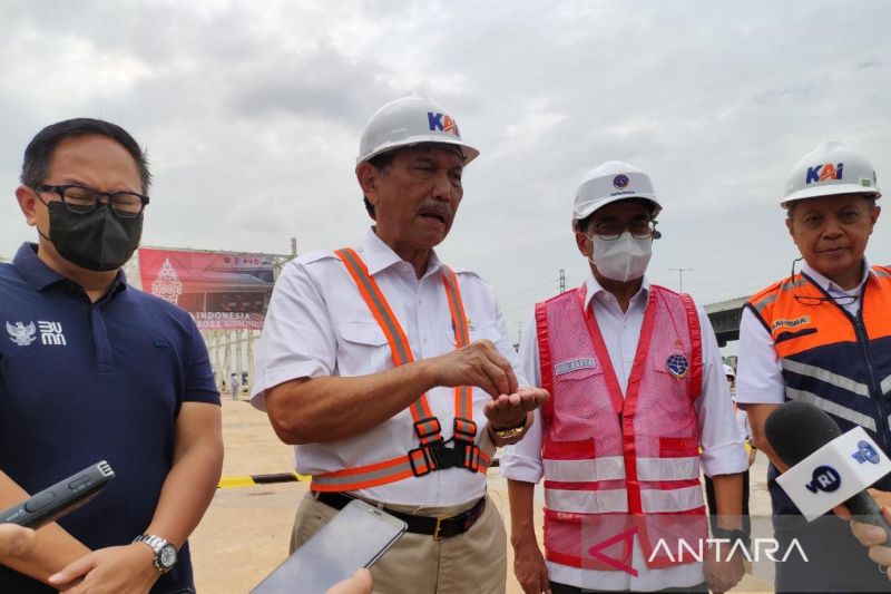 Luhut Bocorkan Tanggal Soft Lauching LRT Jabodebek