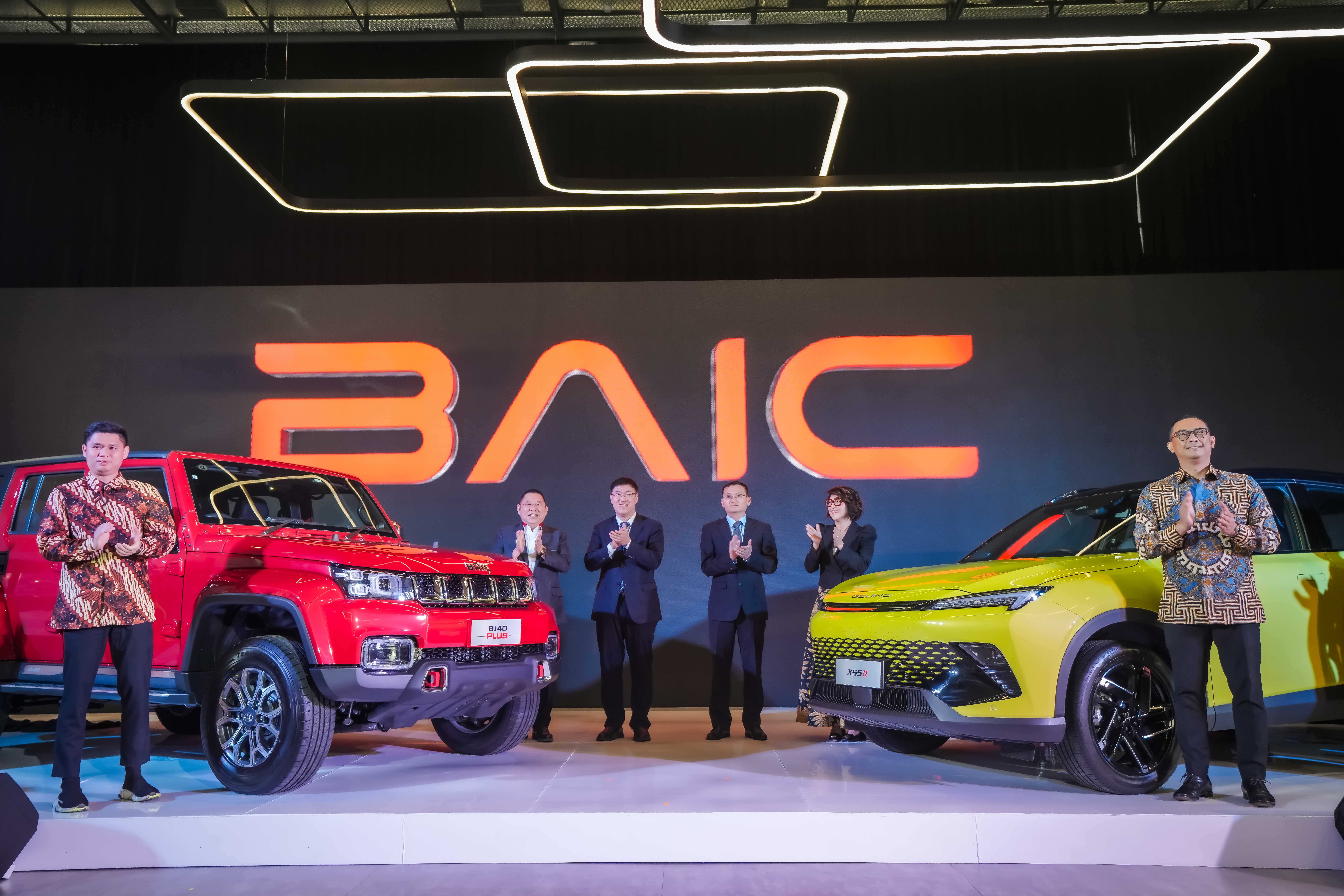 Peluncuran BAIC BJ-40 Plus dan X-55 II di dealer BAIC, Alam Sutera, Selasa (14/5).
