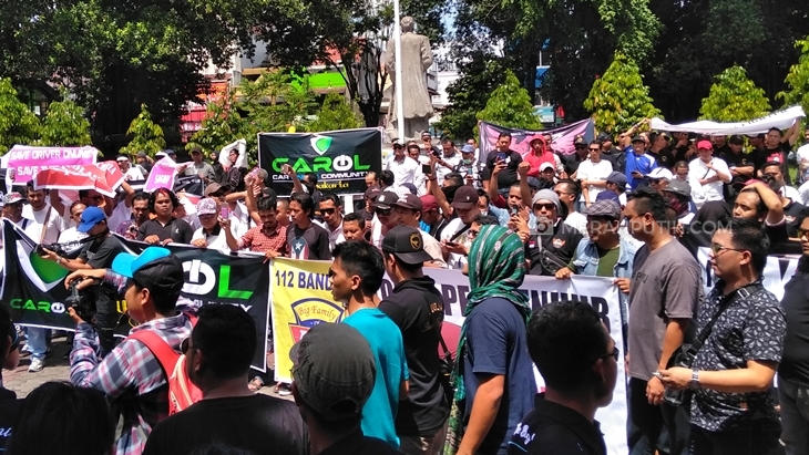 Pengemudi Taksi Yogyakarta Anggap Pemerintah Mencla-mencle