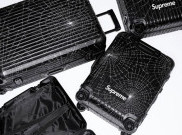Motif Jaring Laba-Laba pada Rimowa X Supreme