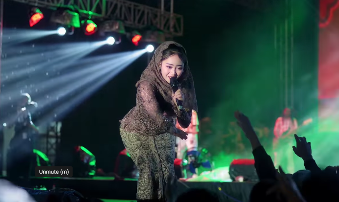 Lirik Lagu Bukit Berbunga Viral Lagi, Dibawakan Ulang oleh SILVY K x OM HIMAWAN