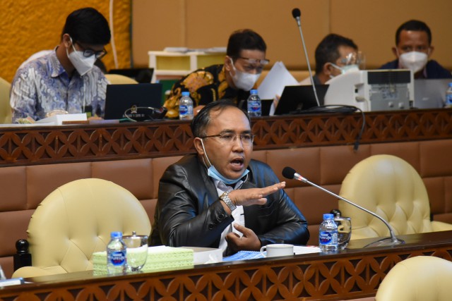 Anggota Komisi V DPR RI Suryadi Jaya Purnama. Foto: DPR/Arief/rni