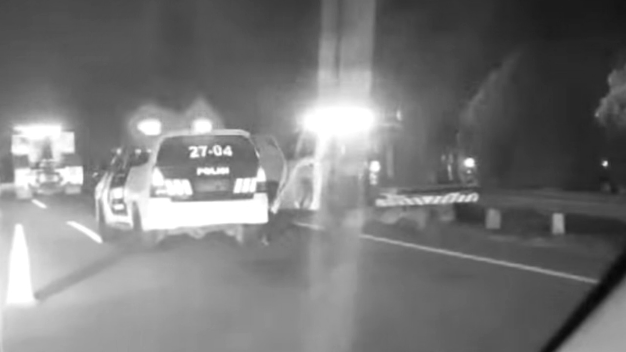Nekat Masuk Tol Jagorawi, Penumpang Motor Tewas Karena Kecelakan