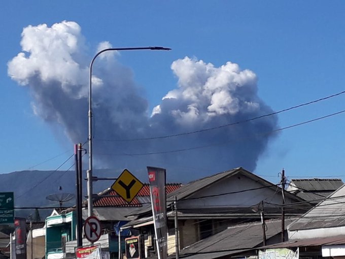 Satu Desa di Bandung Barat Terdampak Erupsi Gunung Tangkuban Parahu