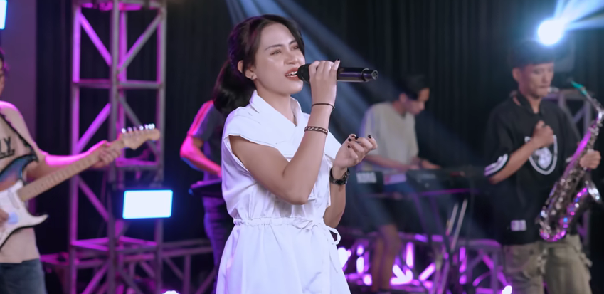 Lirik Lagu Lestari Sasya Arkhisna