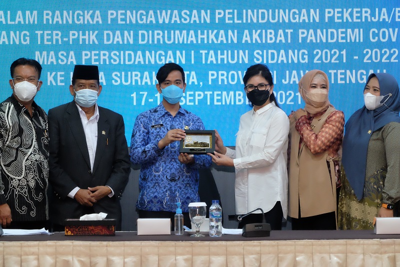 Komisi IX DPR RI melakukan kunjungan kerja di Pemkot Solo, Jawa Tengah. (MP/Ismail)